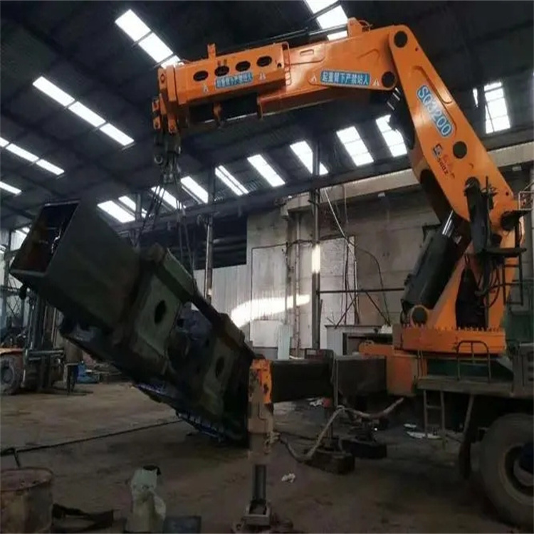 灌云县200吨折臂吊出租