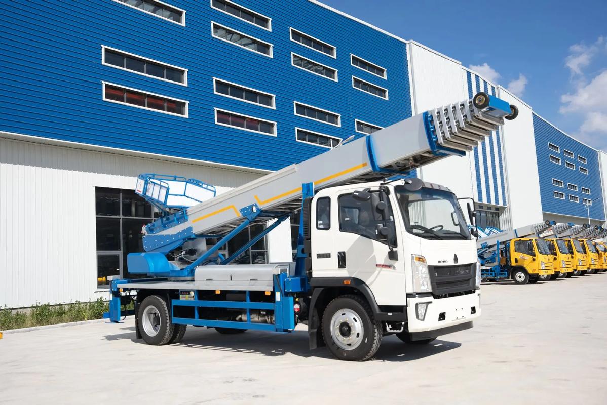 灌云县出租云梯车高空作业车 建筑垃圾搬运